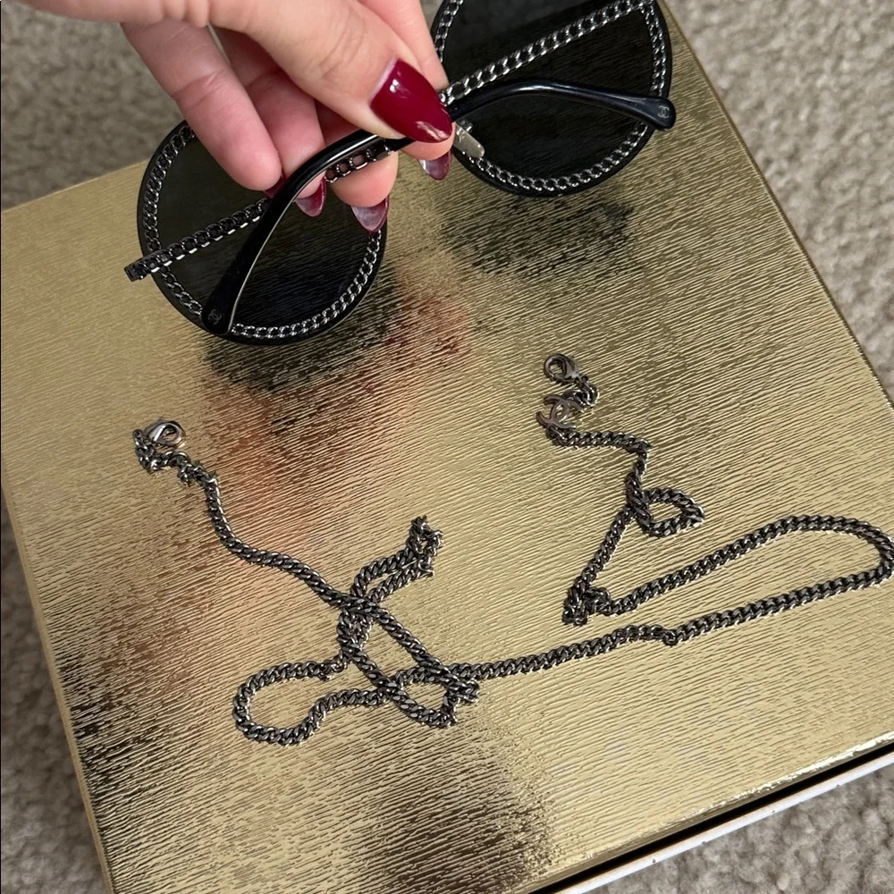 Chanel Women's Round-shape 4245
Sunglasses Black Coco Eyewear Frame With Chain - Picture 4 of 12